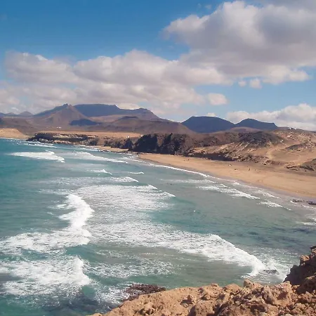 - Fuego - Surf & Yoga La Pared (Las Palmas)