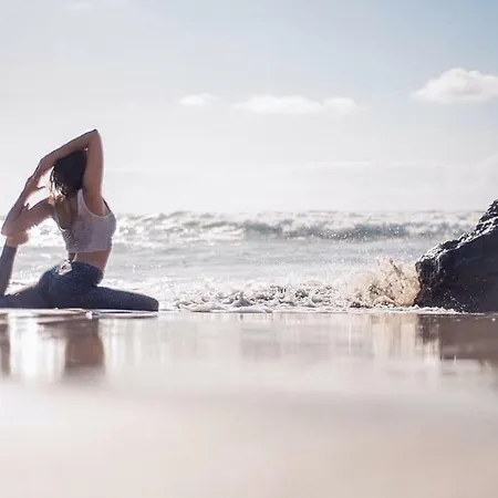 Daire - Fuego - Surf & Yoga
